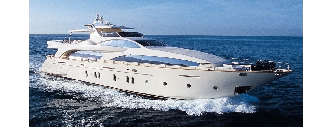 yacht